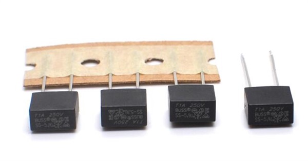 SS-5-1A-AP 方形保險(xiǎn)絲 塑封式保險(xiǎn)絲